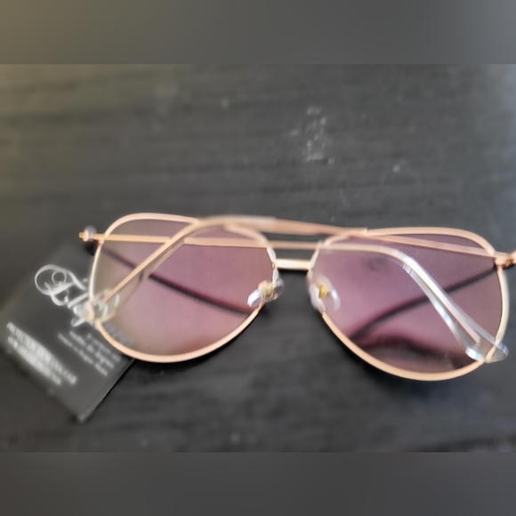 Foster Grant sunglasses - Picture 2 of 4